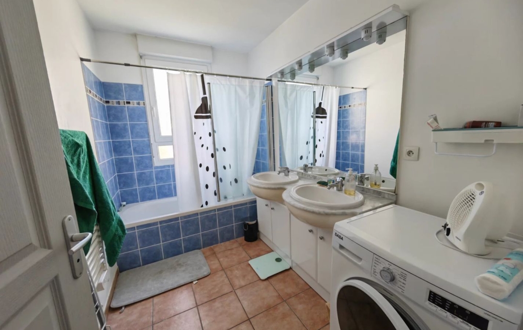 Annonces ISLE SUR SORGUE : Apartment | ENTRAIGUES-SUR-LA-SORGUE (84320) | 53 m2 | 123 000 € 